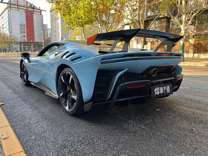 Фото 3 - Ferrari SF90