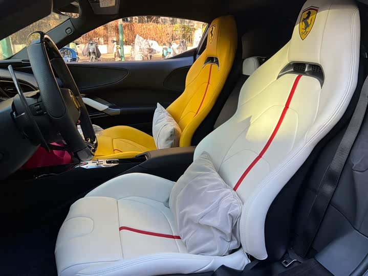 Фото 7 - Ferrari SF90