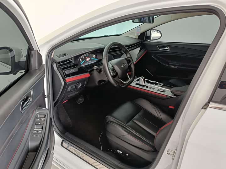 Фото 5 - Chery Omoda S5 (Arrizo 5 Plus)