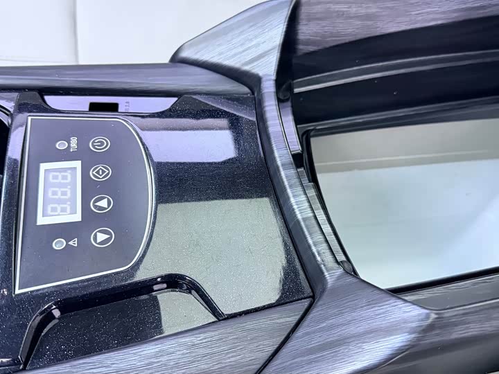 Фото 10 - Buick GL8 ES