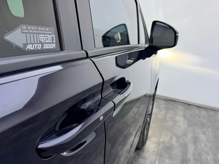 Фото 12 - Buick GL8 ES