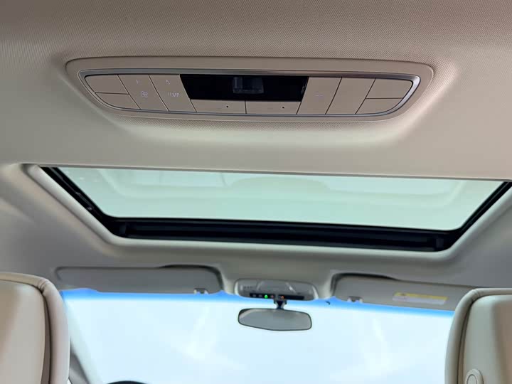 Фото 16 - Buick GL8 ES