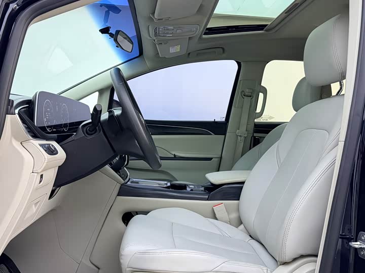 Фото 8 - Buick GL8 ES