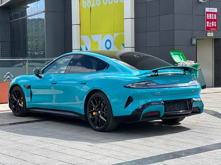 Фото 24 - Xiaomi SU7