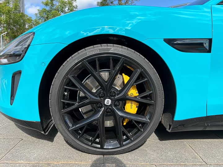 Фото 5 - Xiaomi SU7