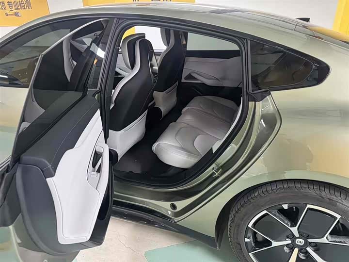 Фото 7 - Xiaomi SU7