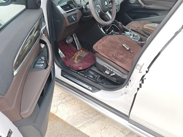 Фото 14 - BMW X1