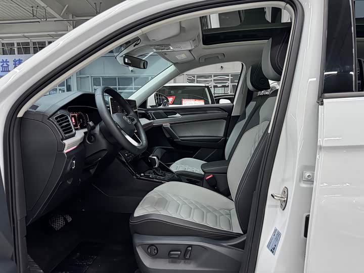 Фото 12 - Volkswagen Tayron