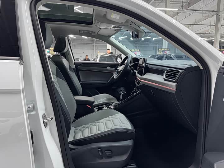 Фото 17 - Volkswagen Tayron