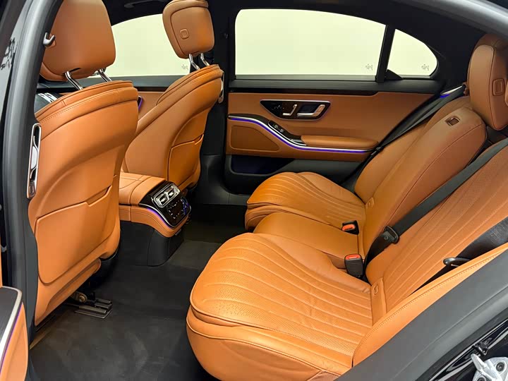 Фото 5 - Mercedes-Benz S-Class