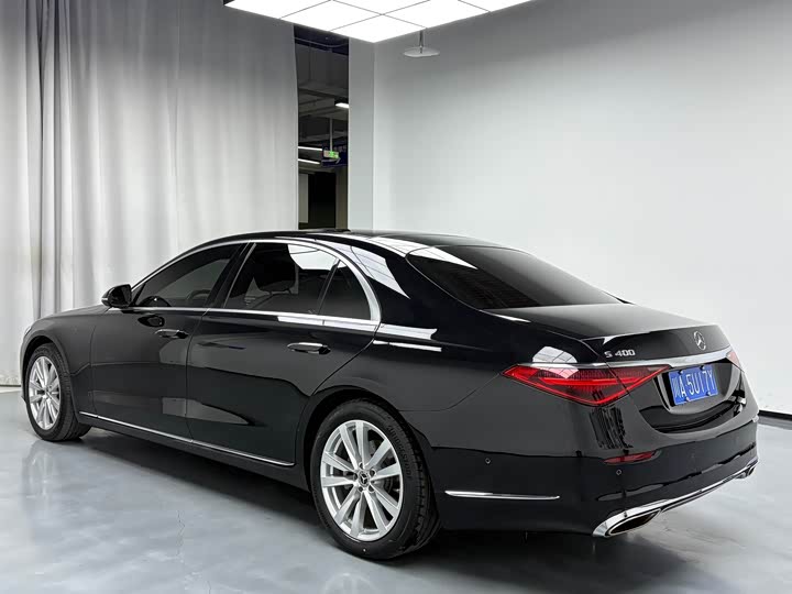 Фото 9 - Mercedes-Benz S-Class