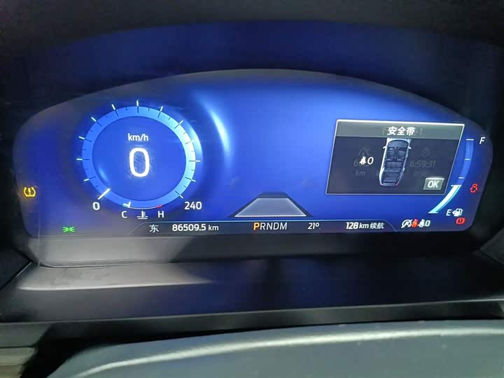 Фото 12 - Ford Explorer