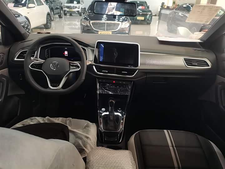 Фото 10 - Volkswagen T-Roc