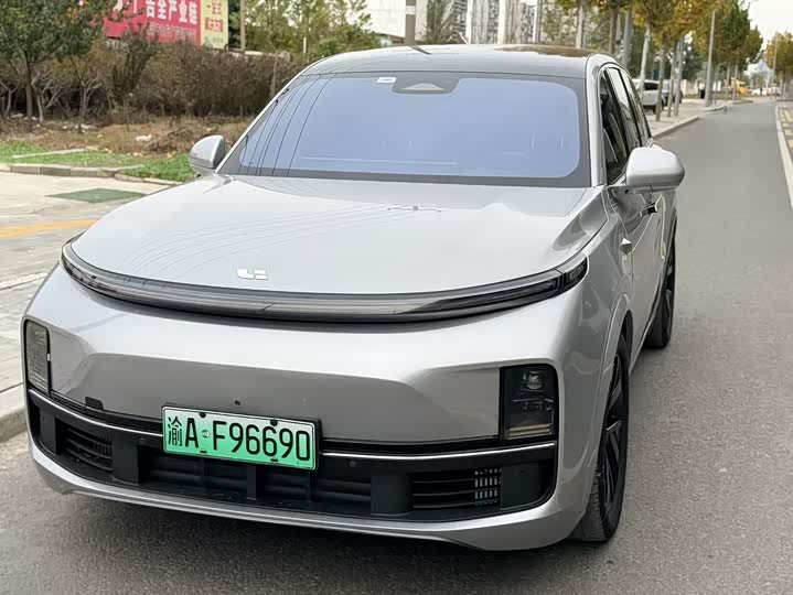 Фото 1 - LiXiang L8