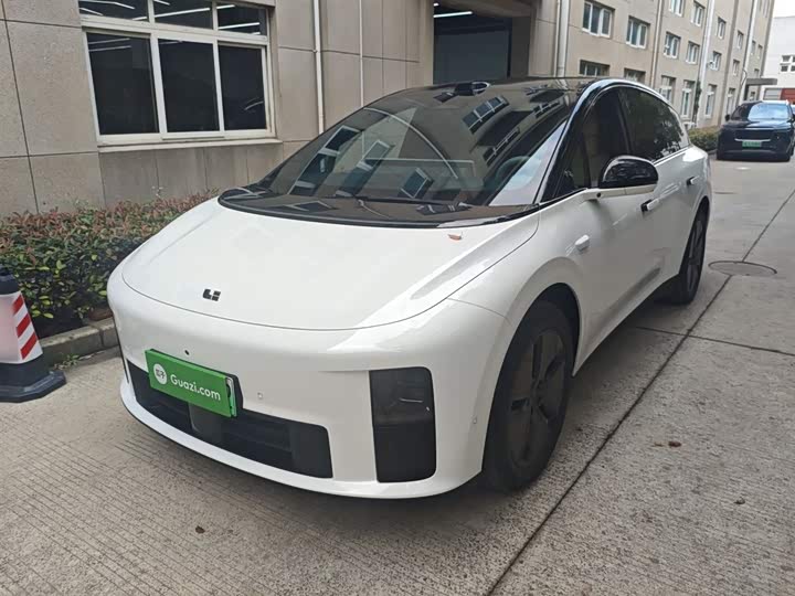 Фото 2 - LiXiang i6