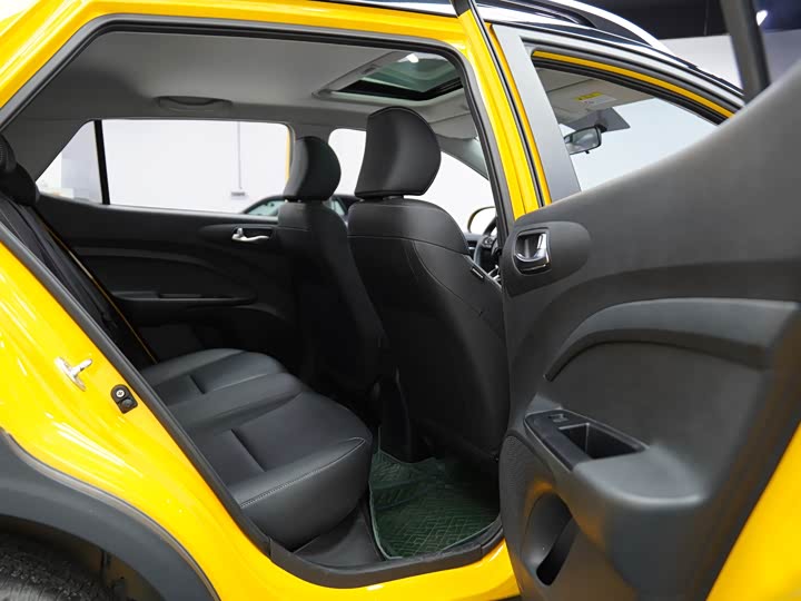 Фото 20 - Kia KX1