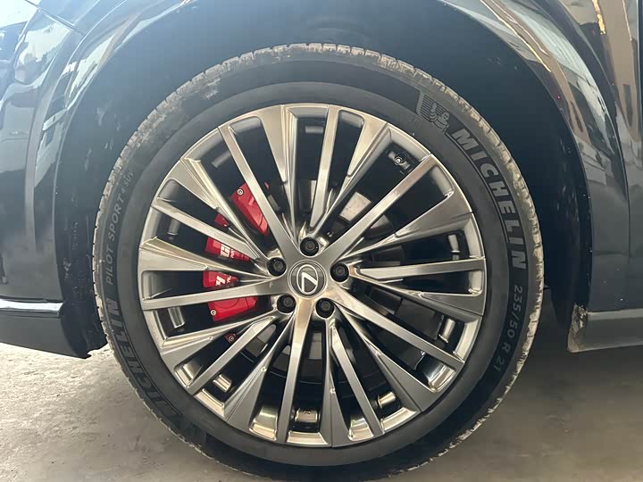 Фото 4 - Lexus RX