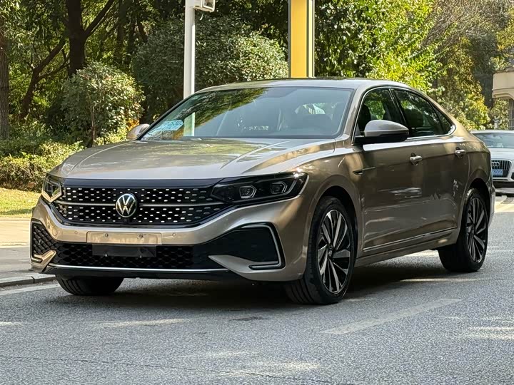 Фото 4 - Volkswagen Passat