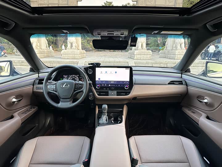 Фото 4 - Lexus ES