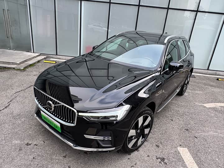 Фото 10 - Volvo XC60 Hybrid