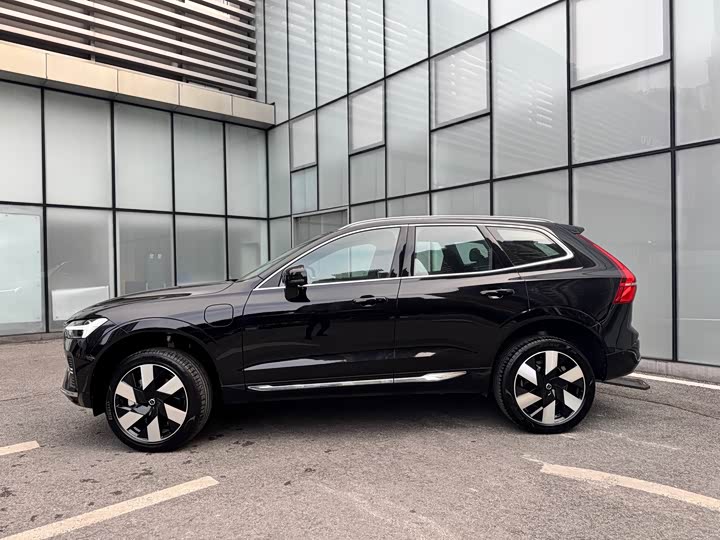 Фото 2 - Volvo XC60 Hybrid