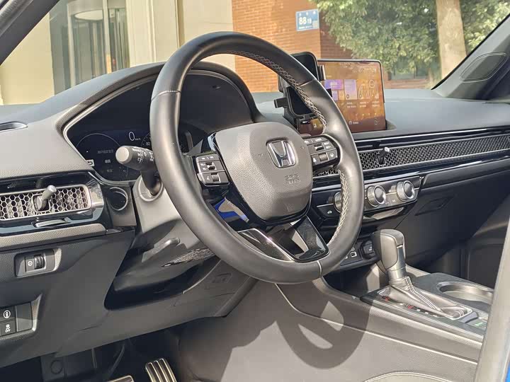 Фото 7 - Honda Civic