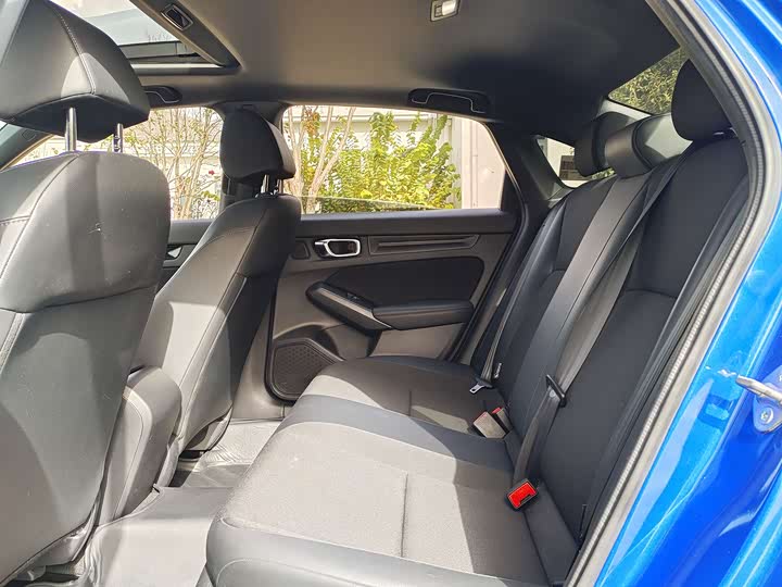 Фото 8 - Honda Civic