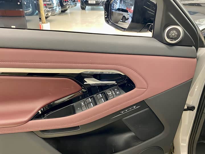 Фото 10 - Land Rover Range Rover Evoque L