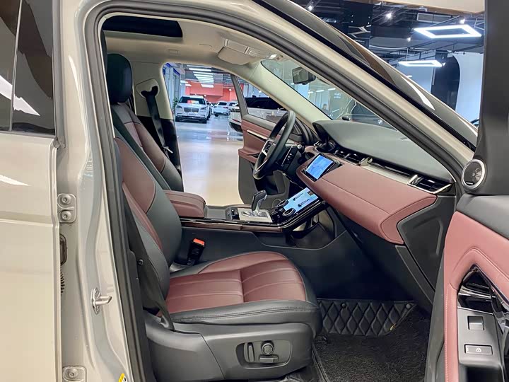 Фото 14 - Land Rover Range Rover Evoque L