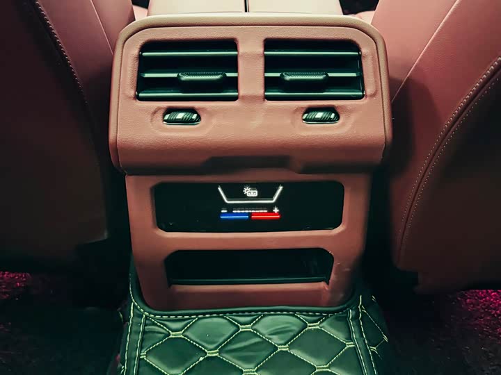 Фото 14 - BMW 5 Series