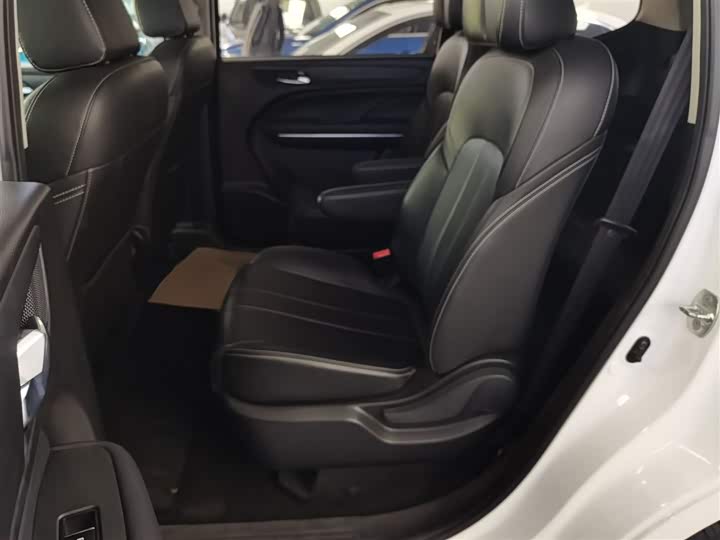 Фото 17 - GAC Trumpchi M6