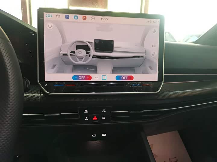 Фото 13 - Volkswagen Golf