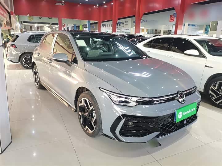 Фото 4 - Volkswagen Golf