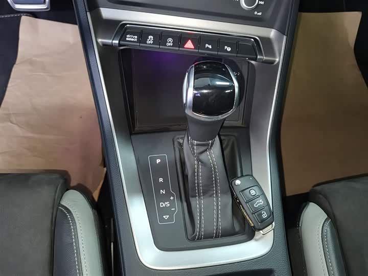 Фото 14 - Audi Q3