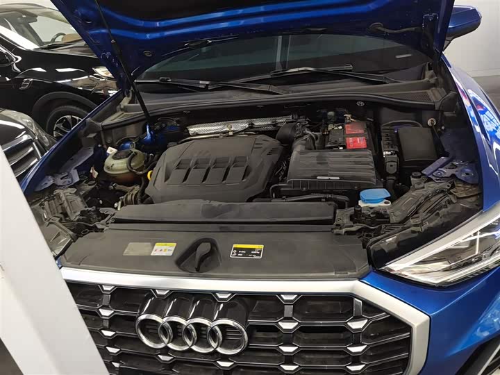 Фото 20 - Audi Q3