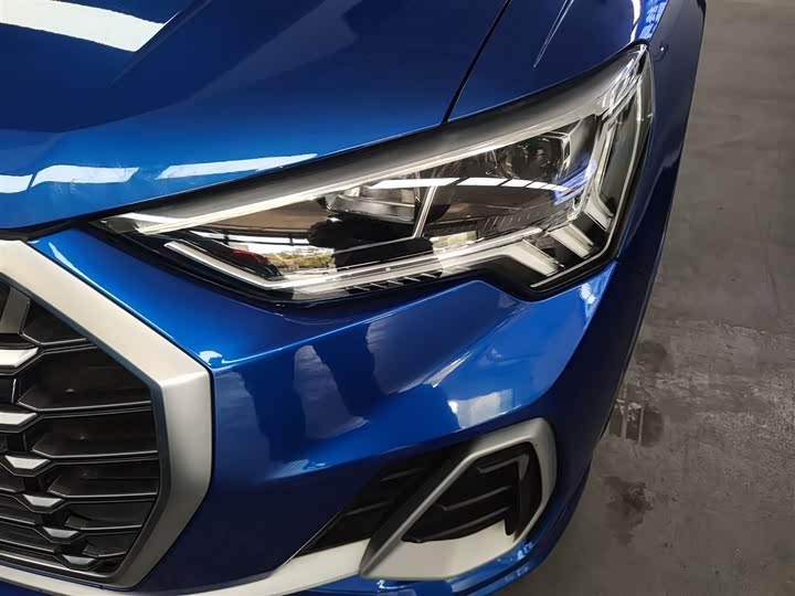 Фото 24 - Audi Q3