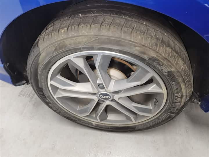 Фото 26 - Audi Q3