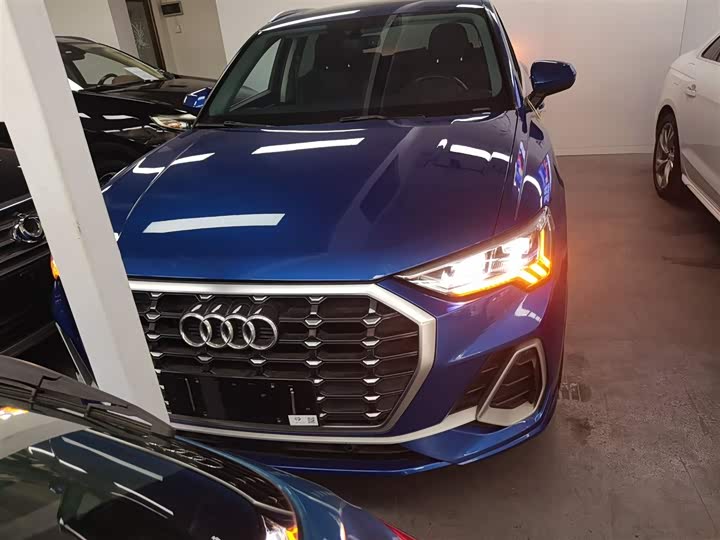 Фото 3 - Audi Q3
