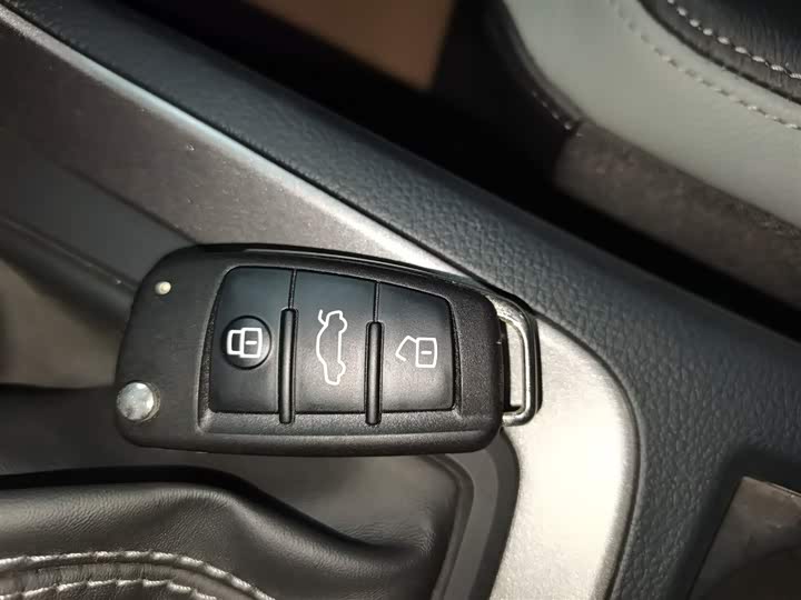 Фото 9 - Audi Q3