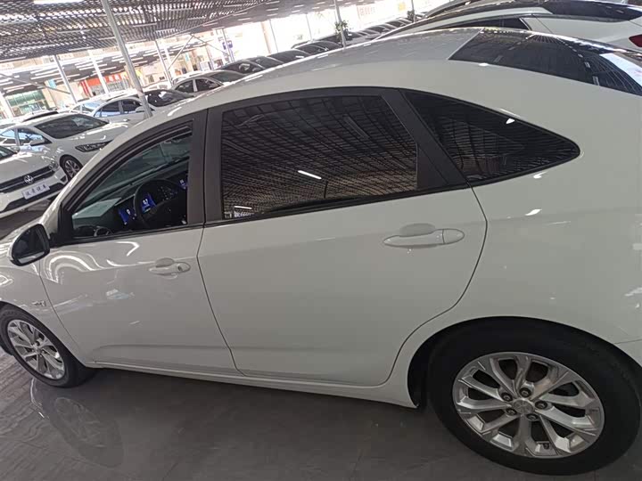 Фото 5 - Chevrolet Monza