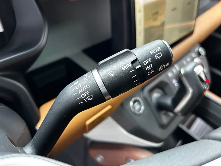 Фото 12 - Land Rover Defender