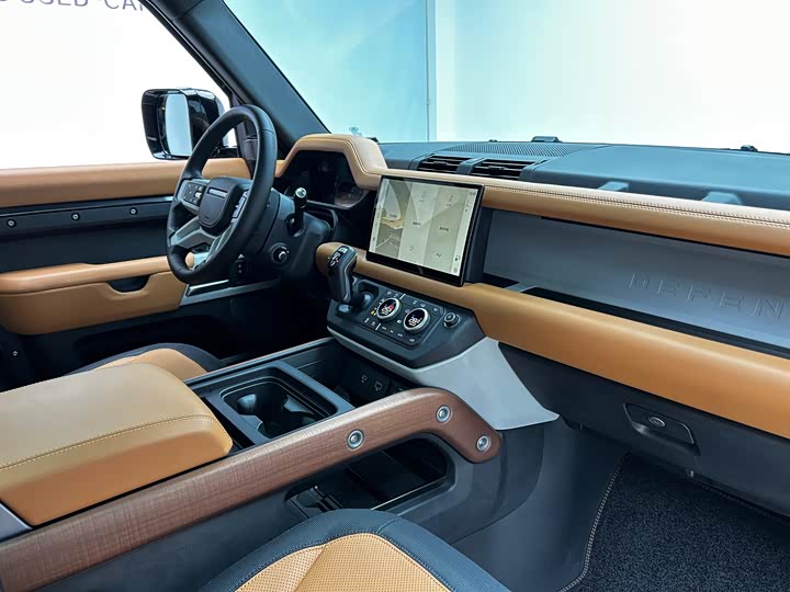 Фото 19 - Land Rover Defender