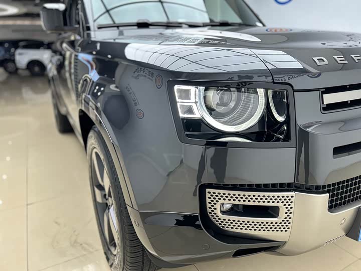 Фото 22 - Land Rover Defender