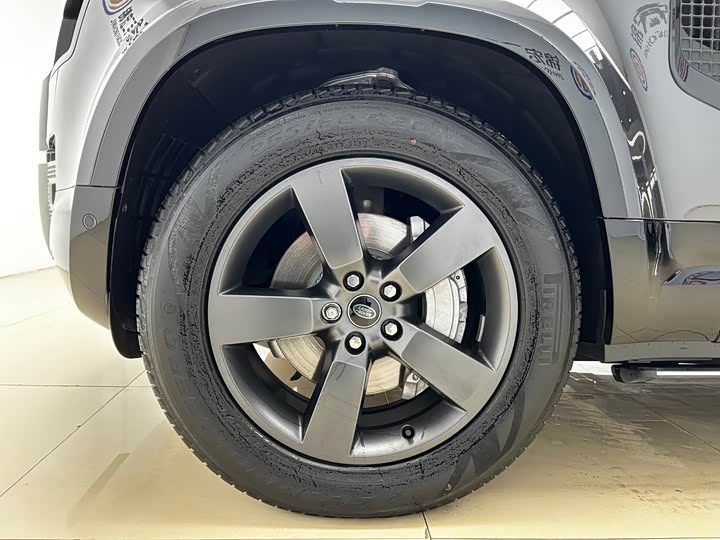 Фото 23 - Land Rover Defender