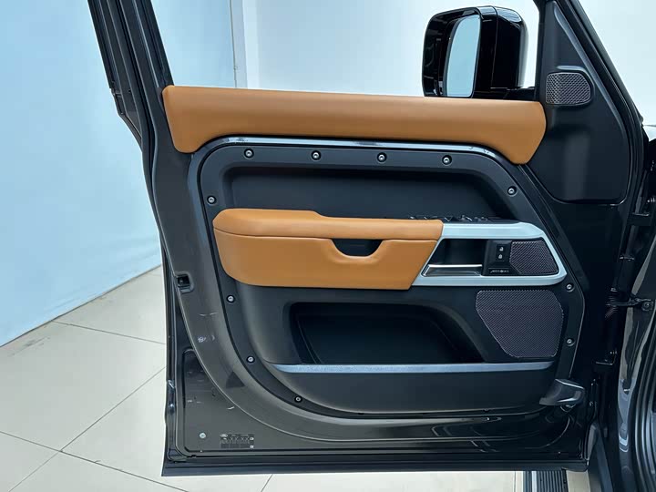 Фото 5 - Land Rover Defender