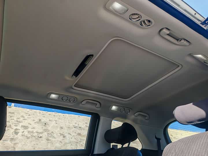 Фото 13 - Honda Elysion