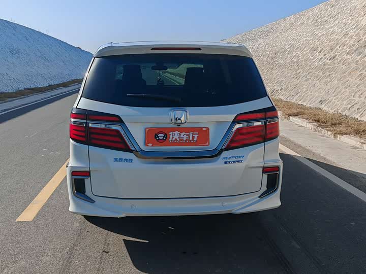 Фото 5 - Honda Elysion