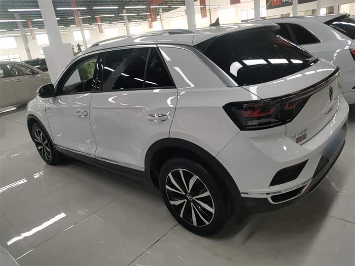Фото 5 - Volkswagen T-Roc