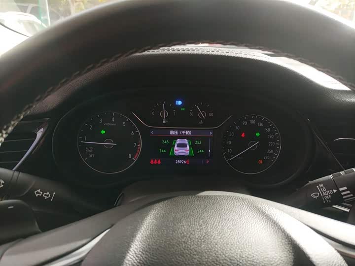 Фото 12 - Buick Regal