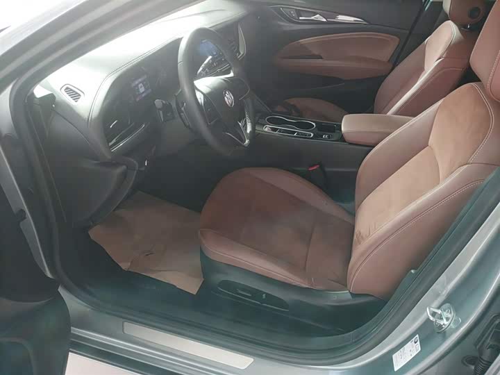 Фото 15 - Buick Regal